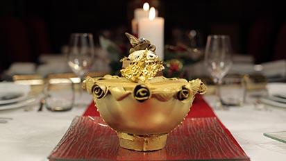 The World's Most Extraordinary Christmas Dinners